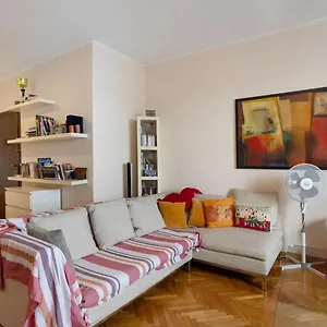 Apartamento Cadolini - Secured Parking! - Duomo In 20 Min - Quiteness And Garden, Milán